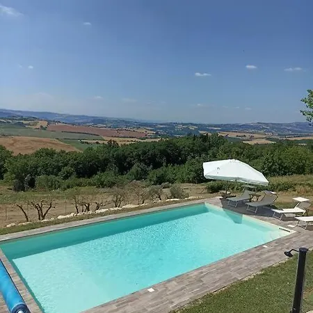 Casale Dei 3 Galli *